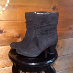 Andrew Geller Black calf/ankle boots black suede